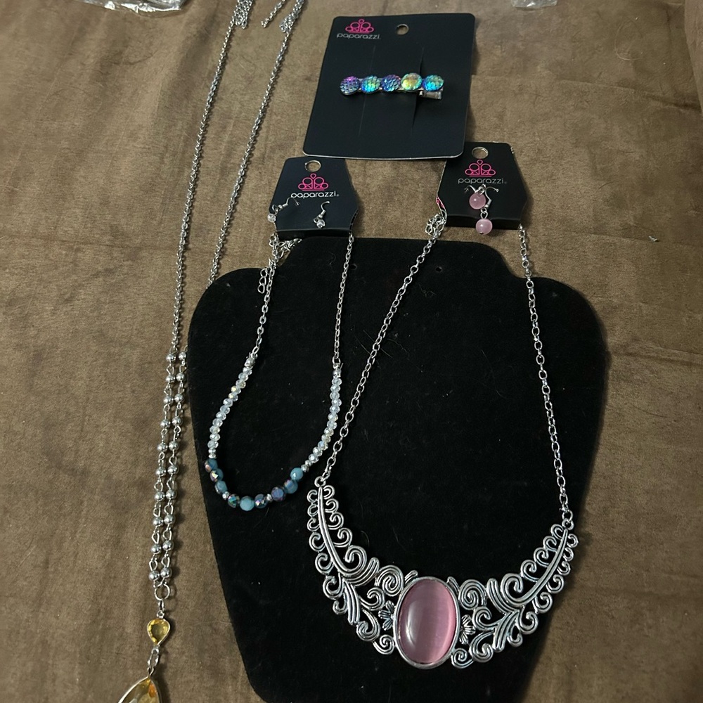 Paparazzi Silver Necklace with Pink Accent